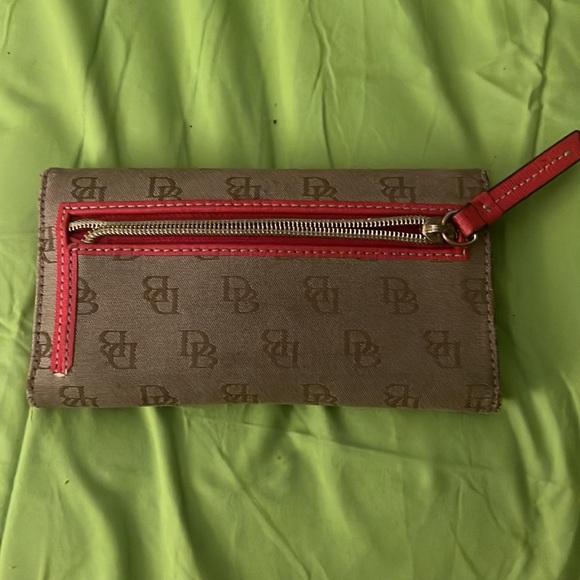 Wallet - Picture 2 of 3